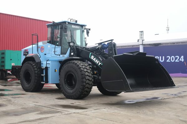 CHARGEUR SANY SW956E